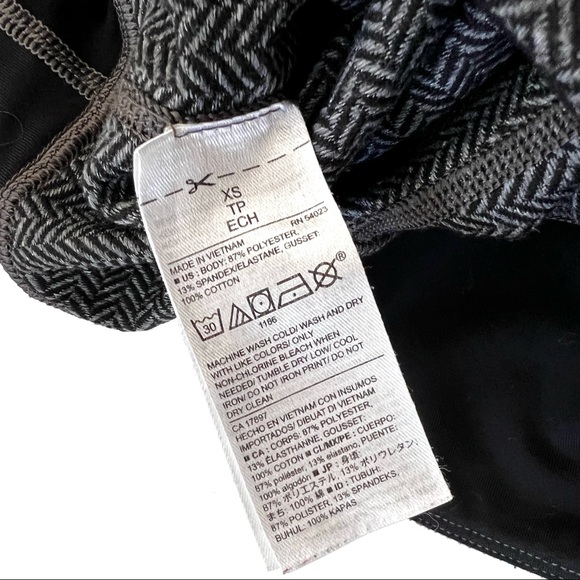 OLD NAVY ACTIVE Go-Dry Herringbone Pattern Legging Gray Black Sz XS - Picture 7 of 8